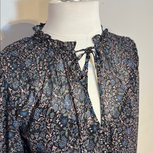 Veronica Beard Blue and White Blouse Floral Blouse with a Ruffled Tie Front - Picture 3 of 9